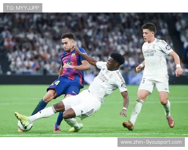 西甲焦点：皇马在补时绝杀巴萨，争冠形势发生微调，西甲第七轮皇马vs巴萨